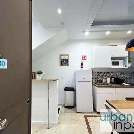 아파트 Urban Flat 80 - Cinema Flat Sebastopol *