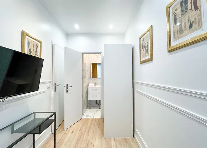 Urban Flat 80 - Cinema Flat Sebastopol *