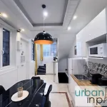Urban Flat 80 - Cinema Flat Sebastopol Daire